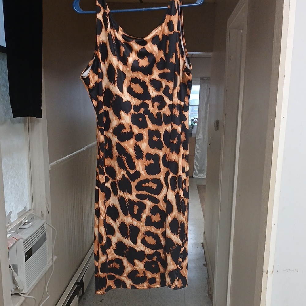 Leopard Print Sleeveless Dress